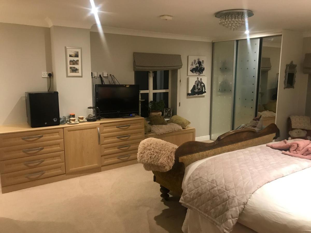 The Master Suite, Enjoy The Countryside In Style Ashover Экстерьер фото